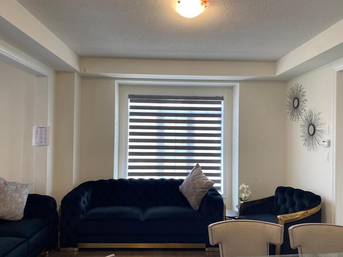 Вилла 537 Veterans Dr Brampton On L7A 0C4 Экстерьер фото